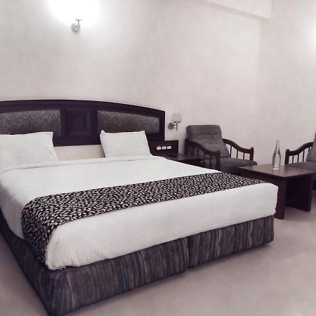Hotel Elite Palazzo Kochi Bagian luar foto