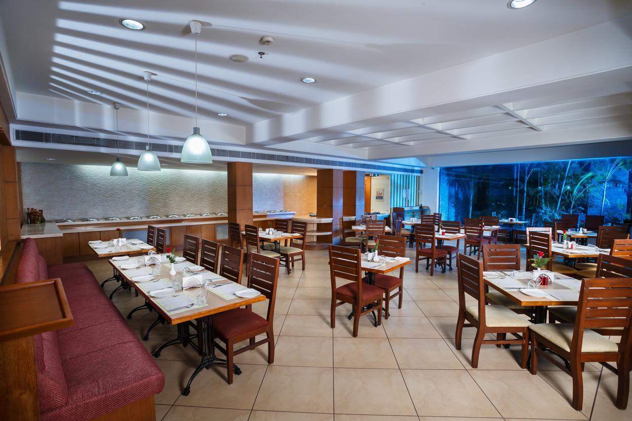 Hotel Elite Palazzo Kochi Bagian luar foto